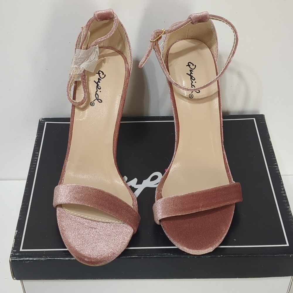 Qupid blush velvet heels sandals size 5.5 - Picture 2 of 9